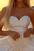 Laden Sie das Bild in den Galerie-Viewer, Weißes Herzhals Kleines Weißes Minikleid