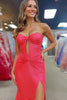 Laden Sie das Bild in den Galerie-Viewer, Fuchsia Gerüschtes Trägerloses Langes Ballkleid mit Schlitz