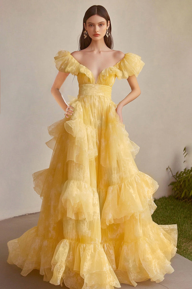 Laden Sie das Bild in den Galerie-Viewer, Gelbes Schulterfreies Ball Langes Formelles Kleid mit Stufen