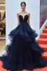 Laden Sie das Bild in den Galerie-Viewer, Marineblaues Trägerloses Tüll Abgestuftes Langes Formelles Kleid