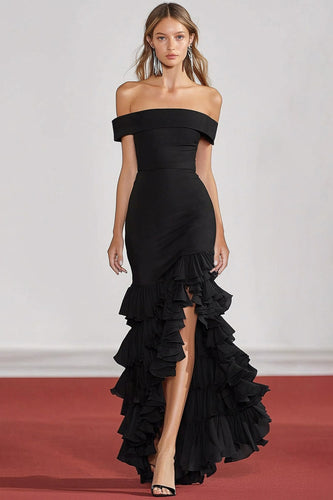 Schwarzes Schulterfreies Gestuftes Chiffon Langes Formelles kleid mit Schlitz