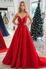 Laden Sie das Bild in den Galerie-Viewer, Rote Trägerloses Satin A Linie Langes Ballkleid mit Spitze
