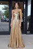 Laden Sie das Bild in den Galerie-Viewer, Trägerloses A Linie Metallic Gold Langes Ballkleid