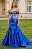 Laden Sie das Bild in den Galerie-Viewer, Glitzer Royal Blau Schulterfreie Lange Satin Abiballkleider mit Perlen