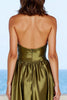 Laden Sie das Bild in den Galerie-Viewer, Olivgrün A Linie Neckholder Satin Rückenfreie Lange Formelle Kleid mit Schlitz