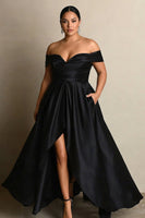 Laden Sie das Bild in den Galerie-Viewer, Schwarz A-Linien Off Schulter Satin Maxi Abendkleid mit Schlitz