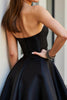 Laden Sie das Bild in den Galerie-Viewer, Glitzer Schwarz Herz-Ausschnitt Satin Kurze Party Kleid mit Perlen