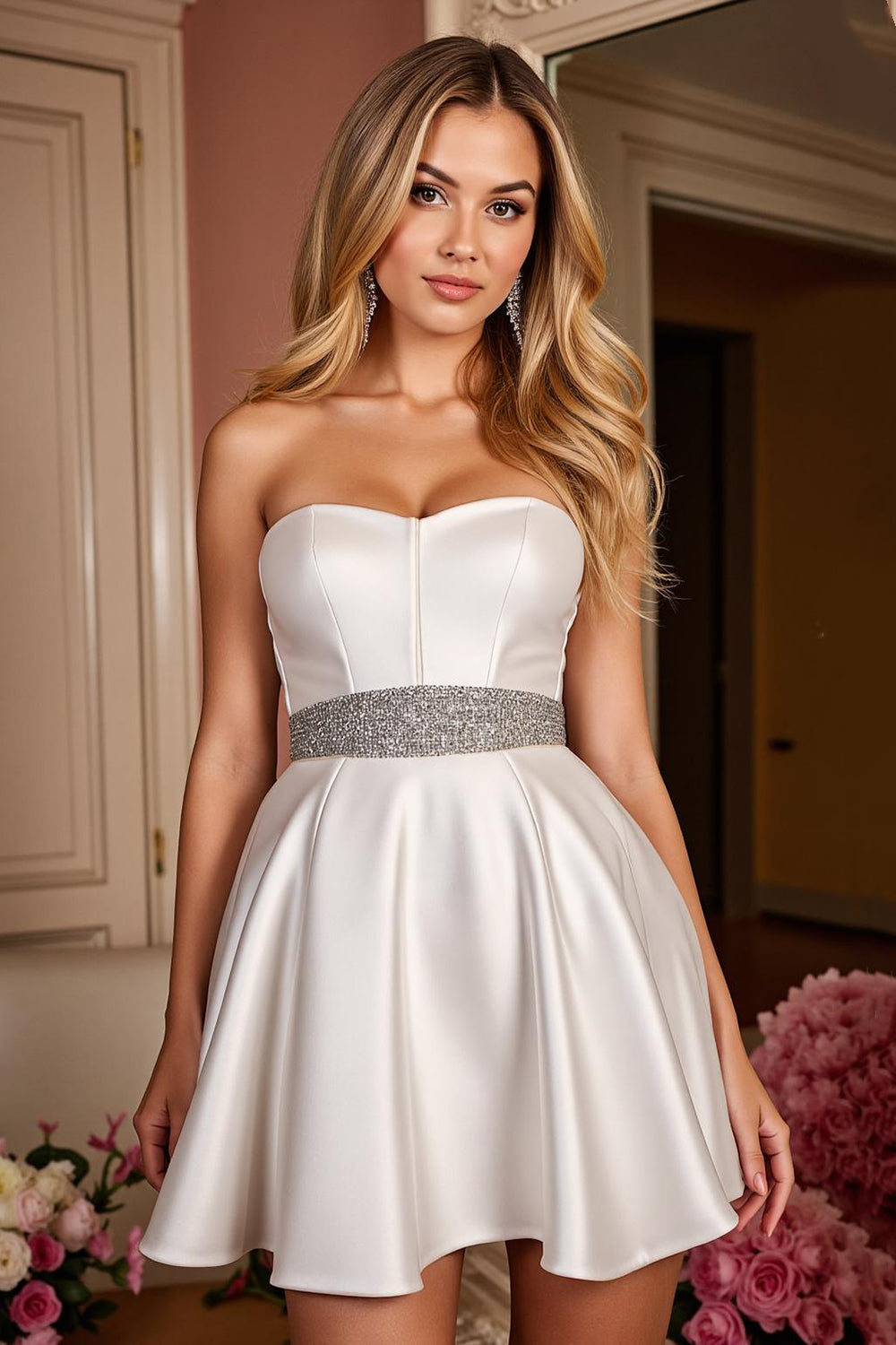 Weiß Satin A Linie Trägerlos Kurze Party Kleid mit Perlen