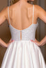 Laden Sie das Bild in den Galerie-Viewer, Glitzer Weiß Kurze A Linie Satin Party Kleid mit Perlen