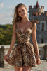 Laden Sie das Bild in den Galerie-Viewer, Glitzer Khaki Bedruckte Leopard Perlen Kurze Party Kleid mit Schleifes