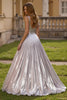 Laden Sie das Bild in den Galerie-Viewer, Glitzernd Silber Metallic Breite Träger Rückenfrei Lang Ballkleid