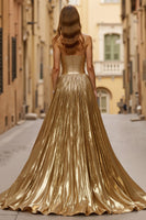 Laden Sie das Bild in den Galerie-Viewer, Glitzernd Golden Metallic Neckholder Gerafft Lang Ballkleid mit Schlitz