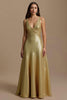 Laden Sie das Bild in den Galerie-Viewer, Glitzer Golden A-Linie Pailletten V-Ausschnitt Lang Abiballkleid