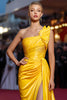 Laden Sie das Bild in den Galerie-Viewer, Gelb Eine Schulter Lange Ballkleid mit Schlitz