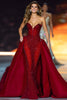Laden Sie das Bild in den Galerie-Viewer, Glitter Dunkelrot Trägerlos Pailletten Lange Ballkleid mit Cape