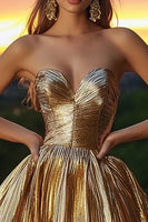 Laden Sie das Bild in den Galerie-Viewer, Glitzer Gold Metallic Herz-Ausschnitt Kurze Cocktail Kleid
