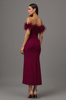 Burgunderrot Schulterfreie Sheath Lange Formelle Kleid mit Federn