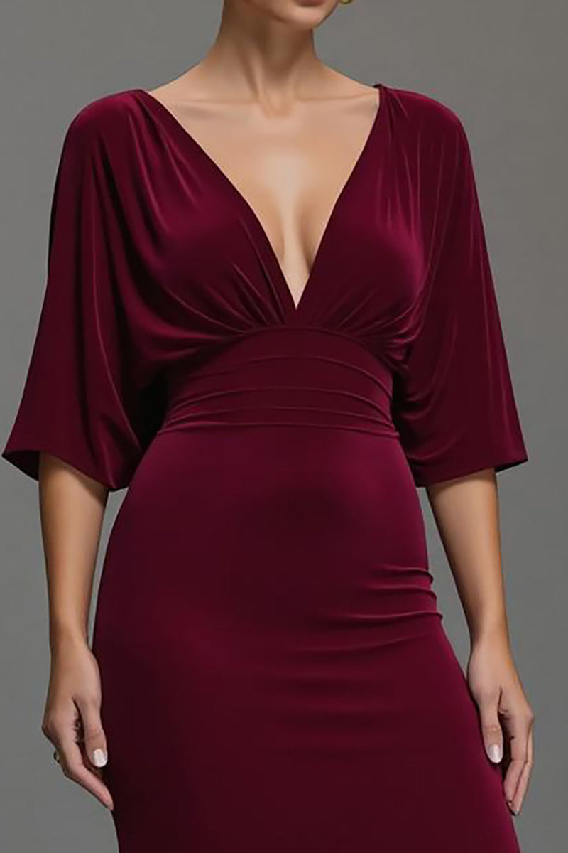 Laden Sie das Bild in den Galerie-Viewer, Samt Bordeaux V Ausschnitt Etuikleid Lang Abendkleid mit Ärmeln