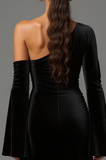 Schwarz Samt Ein Schulter Langarm Abendkleid