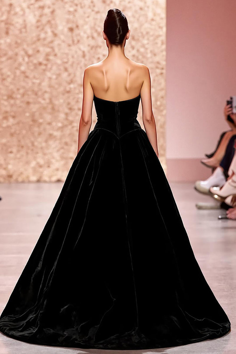 Laden Sie das Bild in den Galerie-Viewer, Einfach Schwarz Samt Trägerlos A Linie Lang Abendkleid