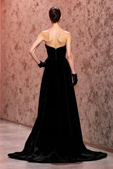 Einfach Schwarz Trägerlos Samt Lang Abendkleid mit Schlitz