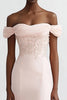 Laden Sie das Bild in den Galerie-Viewer, Rosa Meerjungfrau Chiffon Schulterfreie Lange Abendkleid