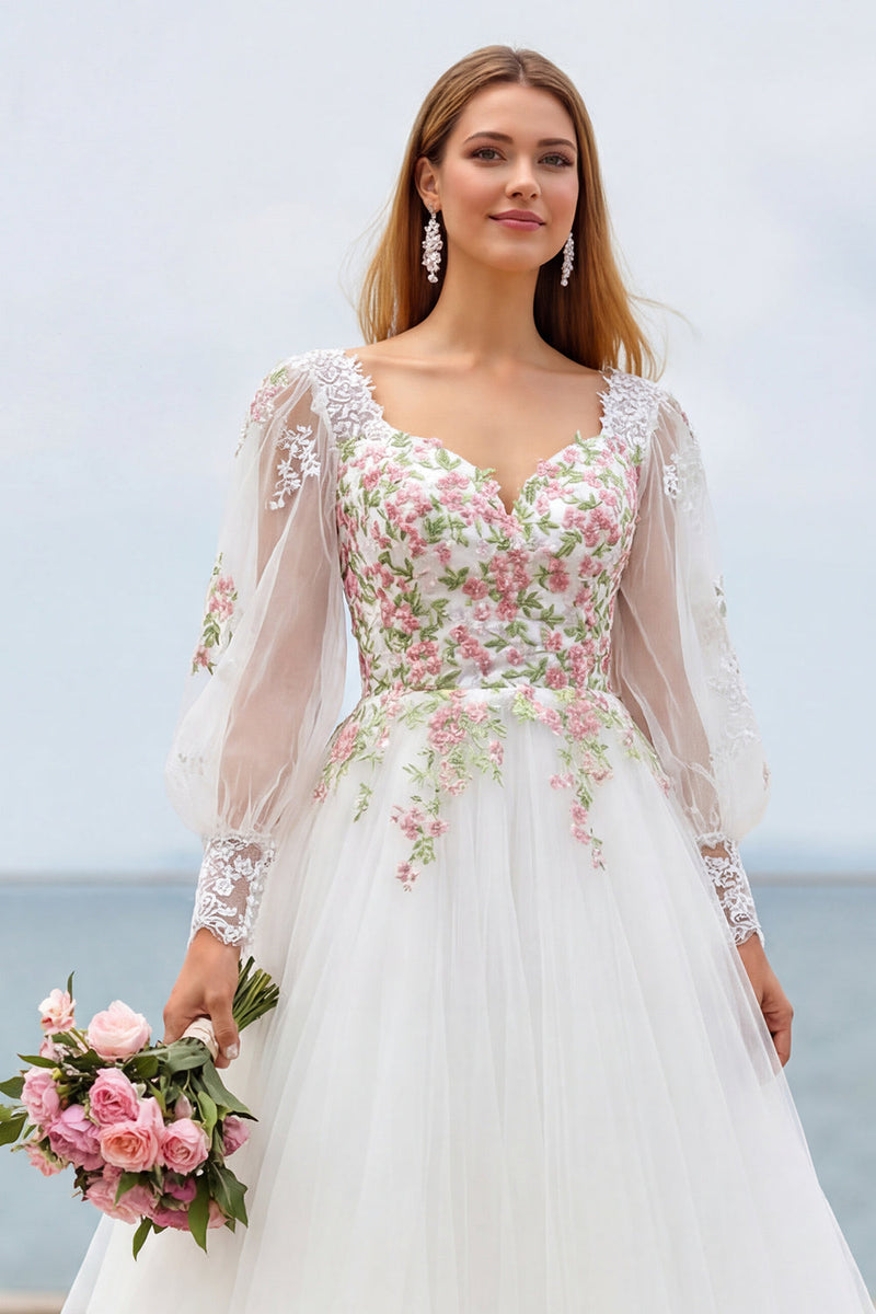 Laden Sie das Bild in den Galerie-Viewer, Elfenbein A-Linien Blumenmuster Kurzer Schleppe Stickerei Brautkleid mit Ärmel