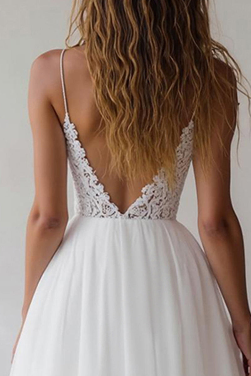 Laden Sie das Bild in den Galerie-Viewer, Weiß Spaghettiträger A Linie Maxi Abschlusskleid mit Spitze