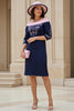 Laden Sie das Bild in den Galerie-Viewer, Marine Satin Etui Schulterfreies Midi Hochzeitsgast Kleid mit Ärmel