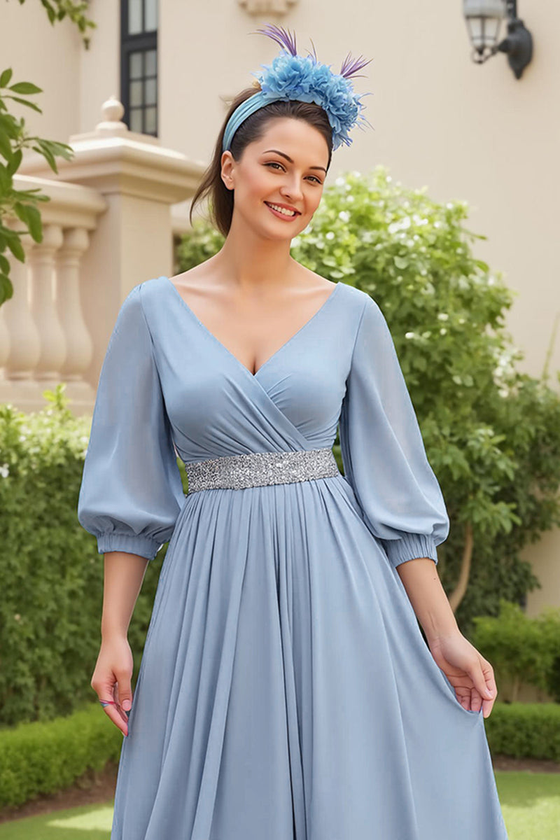 Laden Sie das Bild in den Galerie-Viewer, Staubblau Chiffon A Linie V-Ausschnitt Lange Hochzeitsgast Kleid mit Perlen