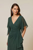 Laden Sie das Bild in den Galerie-Viewer, Dunkelgrün Chiffon Sheath Rüschenlanges Brautmutterkleid mit Rüschen