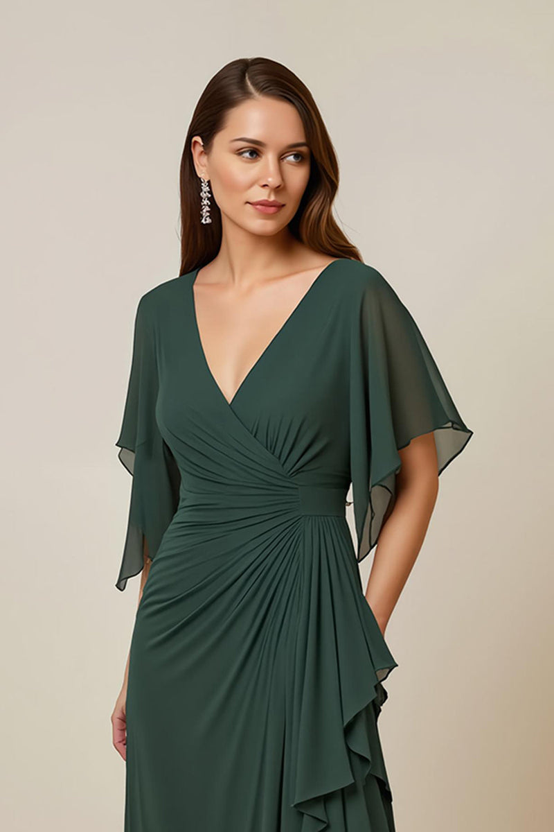 Laden Sie das Bild in den Galerie-Viewer, Dunkelgrün Chiffon Sheath Rüschenlanges Brautmutterkleid mit Rüschen