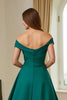 Laden Sie das Bild in den Galerie-Viewer, Dunkelgrün A Line Satin Schulterfreie langes Brautmutterkleid