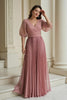 Laden Sie das Bild in den Galerie-Viewer, Altrosa Chiffon Plissee langes Brautmutterkleid mit Ärmeln