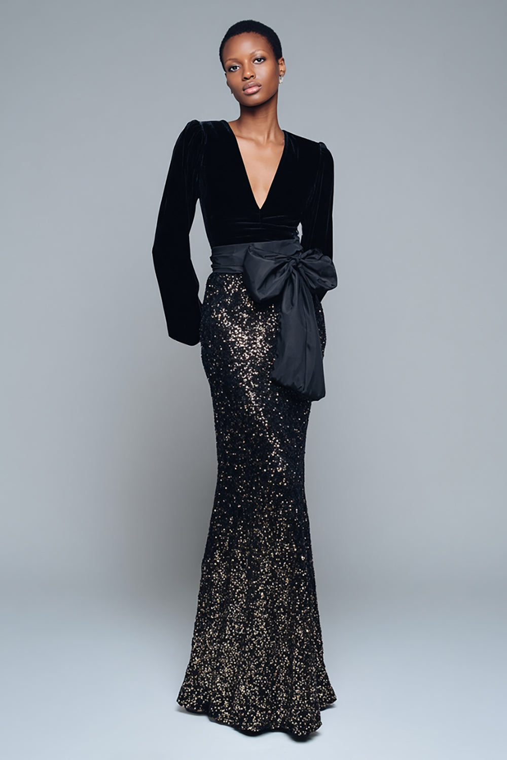 Glitzernd Schwarz V Ausschnitt Pailletten Langarm Abendkleid mit Schleife