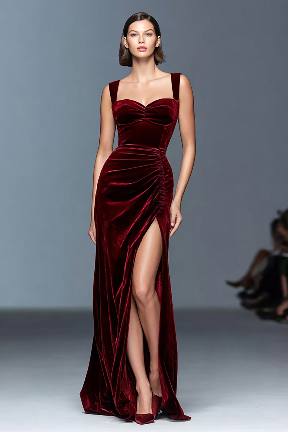 Bordeaux Gerafft Samt Lang Abendkleid mit Schlitz