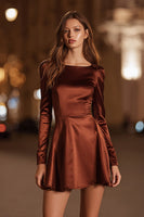 Laden Sie das Bild in den Galerie-Viewer, Kaffee A Linie Satin Boat Neck Kurze Cocktail Kleid mit Ärmel