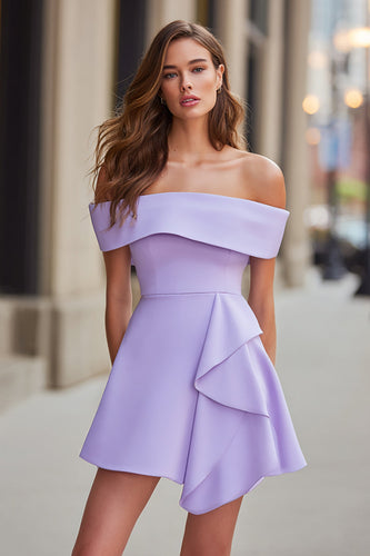 Lila Satin A Linie Schulterfreie Kurze Cocktail Kleid mit Rüschens
