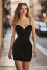 Laden Sie das Bild in den Galerie-Viewer, Schwarz Samt Enges Cami Kurze Cocktail Kleid