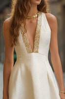 Laden Sie das Bild in den Galerie-Viewer, Elfenbein A Linie Tiefer V-Ausschnitt Kurze Cocktail Kleid