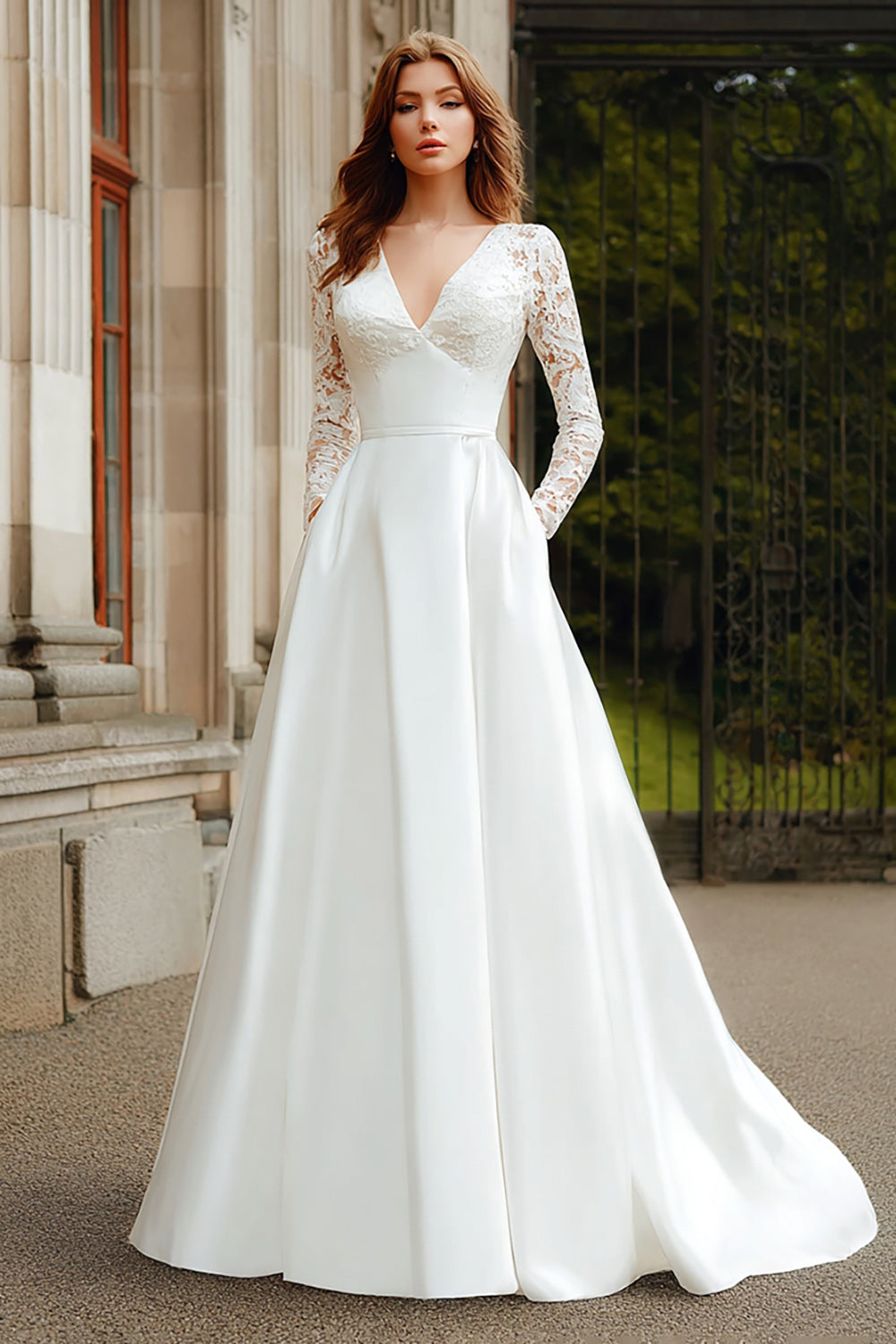 Elfenbein Langarm V Ausschnitt A Linie Kurze Schleppe Brautkleid mit Spitze
