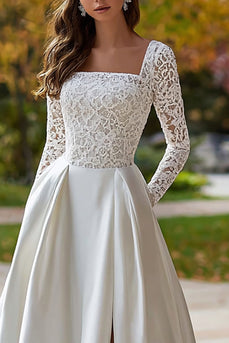 Elfenbein Square Neck Schleppe Langarm Brautkleid mit Schlitz