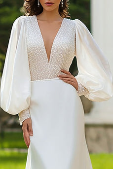 Glitzernd Elfenbein Sheath Kurze Schleppe Brautkleid mit Ärmeln
