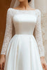 Laden Sie das Bild in den Galerie-Viewer, Elfenbein Satin Boot Ausschnitt A Line Brautkleid mit Spitze