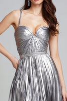 Laden Sie das Bild in den Galerie-Viewer, Glitter Silber Spaghettiträger Metallic Plissee A Linie Maxi Formelle Kleid