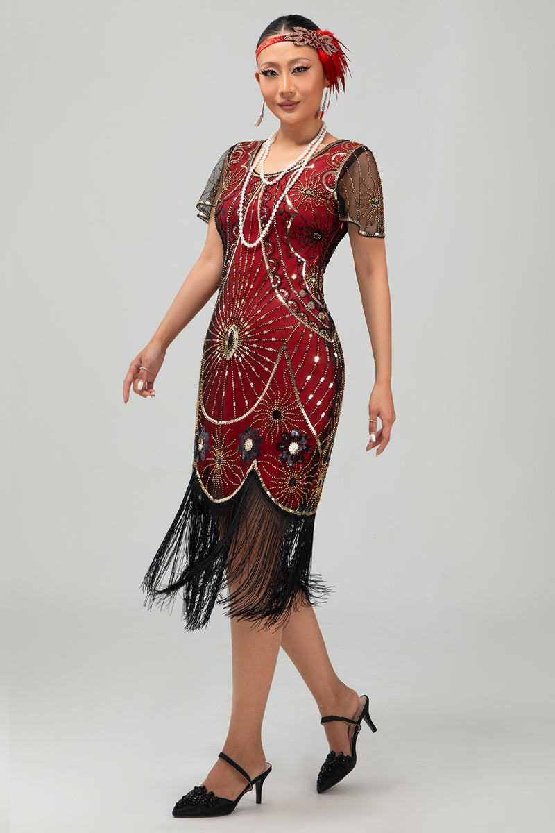Laden Sie das Bild in den Galerie-Viewer, Glitzerndes Schwarzes Silbernes Pailletten Flapperkleid mit Kurzen Ärmeln und Fransen