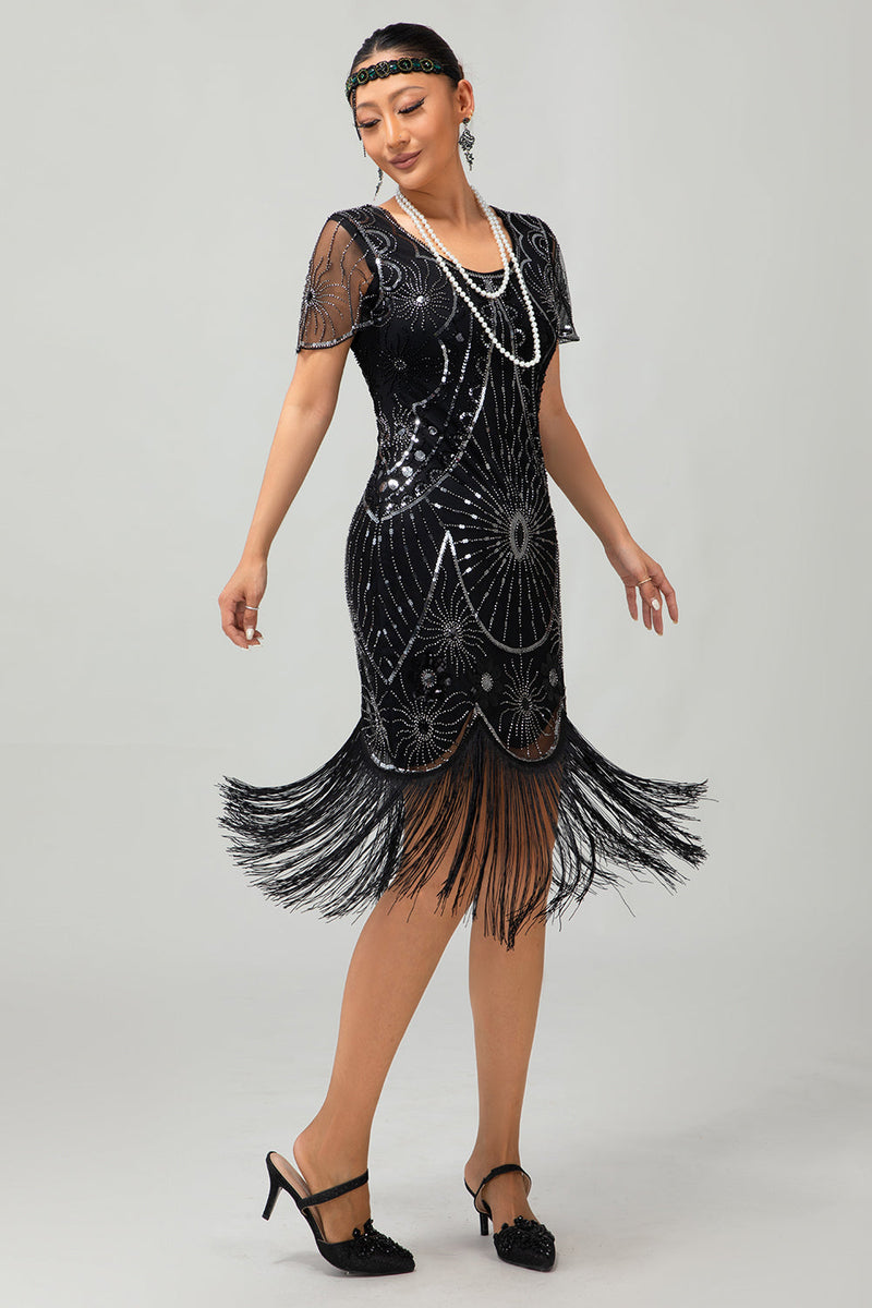 Laden Sie das Bild in den Galerie-Viewer, Glitzerndes Schwarzes Silbernes Pailletten Flapperkleid mit Kurzen Ärmeln und Fransen