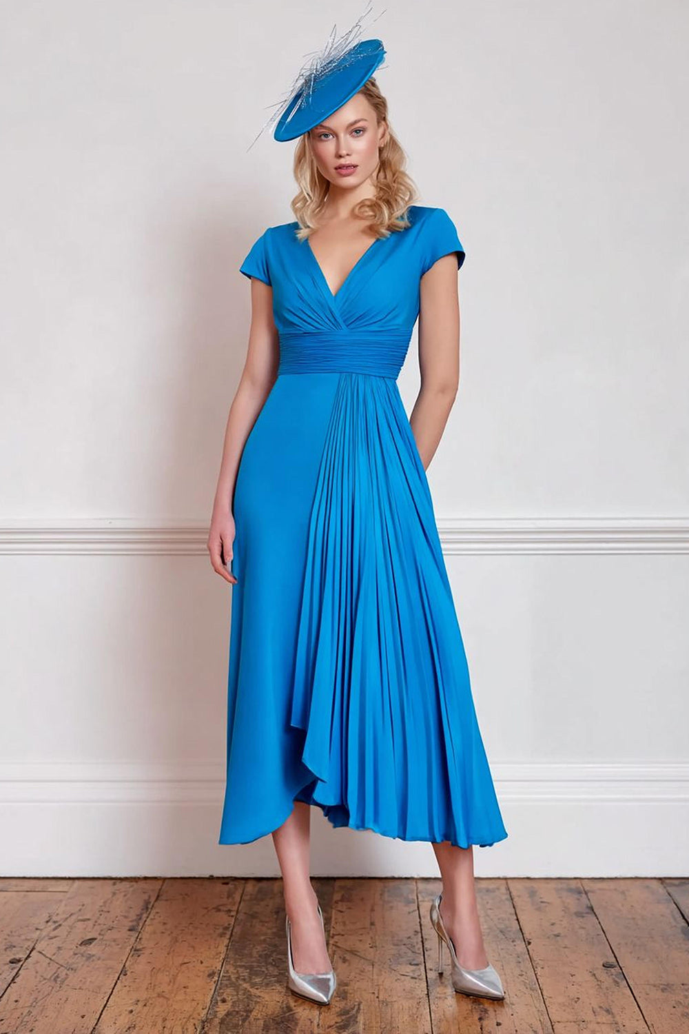 Blau V-Ausschnitt Plissiert Midi Mutter der Braut Kleid mit Ärmel