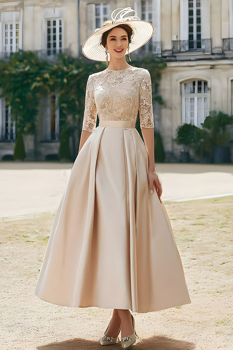 Laden Sie das Bild in den Galerie-Viewer, Altrosa A Linie Satin Langes Mutter der Braut Kleid mit Spitze