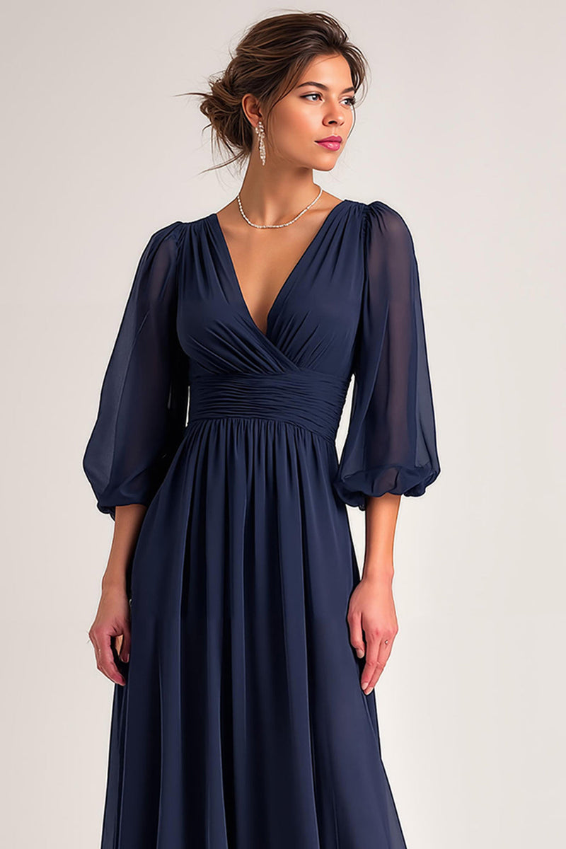 Laden Sie das Bild in den Galerie-Viewer, Marineblau V-Ausschnitt A Linie Chiffon Lange Brautmutterkleid mit Ärmel